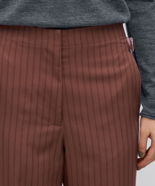 BACCA(バッカ)の「ストライプギャバ ハイウエストストレートパンツ(その他パンツ・レディース・ネイビー/ブラウン系その他・34/36)」の7枚目の写真