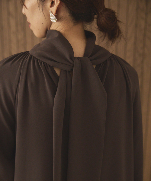 VERMEIL par iena（ヴェルメイユパーイエナ）の「NEW 2WAY ボウタイワンピース（ワンピース・レディース・ブラウン/ネイビー・FREE）」の6枚目の写真