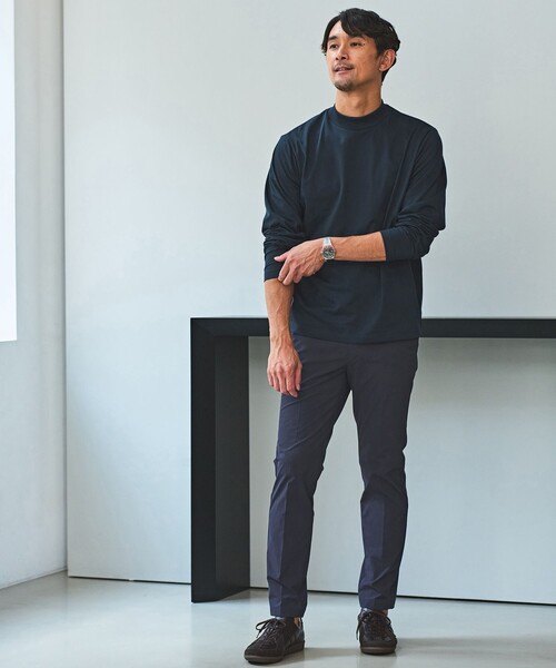 green label relaxing(グリーンレーベルリラクシング)の「【WEB限定】JUST fit デイリーモック 長袖 Tシャツ -吸水速乾・抗菌-(Tシャツ/カットソー・メンズ・ターコイズブルー系/ライム/ホワイト/ライトグレー/ブラック/ネイビー/ロイヤルブルー・M/S/XL/L)」の12枚目の写真