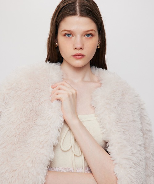 DEICY（デイシー）の「Variation エコファーショートコート（その他アウター・レディース・ピンク/アイボリー/ベージュ・FREE）」の4枚目の写真