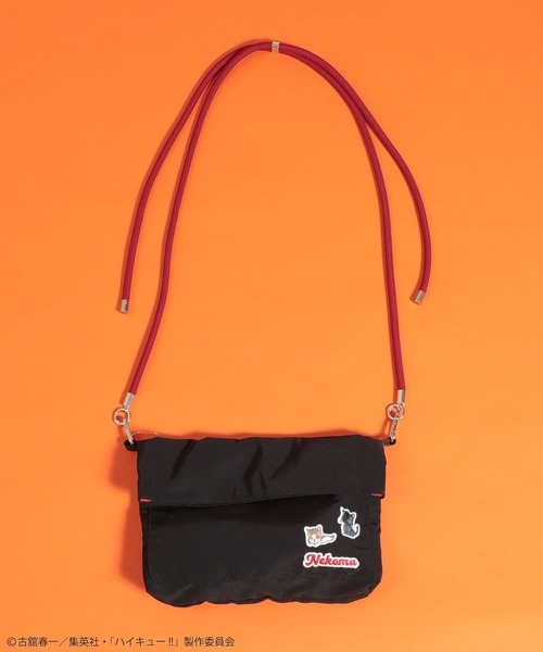 Green　Parks（グリーンパークス）の「ハイキュー!! サコッシュ（ポーチ・レディース・レッド/オレンジ・FREE）」の2枚目の写真