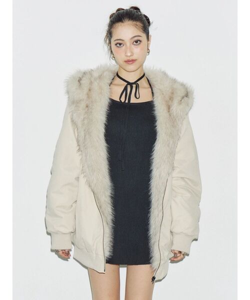 EVRIS（エヴリス）の「リバーシブルオーバーサイズフードブルゾン（ブルゾン・レディース・ブラック/ホワイト・FREE）」の3枚目の写真