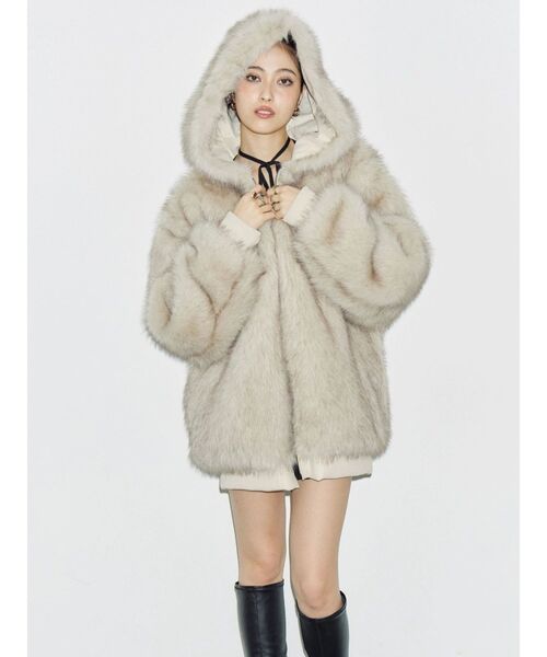 EVRIS（エヴリス）の「リバーシブルオーバーサイズフードブルゾン（ブルゾン・レディース・ブラック/ホワイト・FREE）」の7枚目の写真