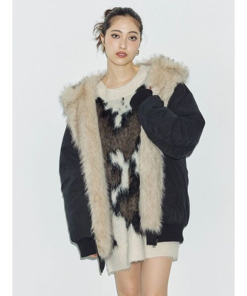 EVRIS（エヴリス）の「リバーシブルオーバーサイズフードブルゾン（ブルゾン・レディース・ブラック/ホワイト・FREE）」の11枚目の写真