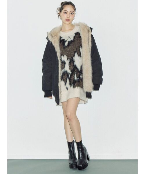 EVRIS（エヴリス）の「リバーシブルオーバーサイズフードブルゾン（ブルゾン・レディース・ブラック/ホワイト・FREE）」の12枚目の写真