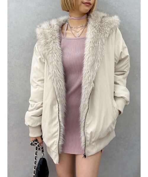 EVRIS（エヴリス）の「リバーシブルオーバーサイズフードブルゾン（ブルゾン・レディース・ブラック/ホワイト・FREE）」の18枚目の写真