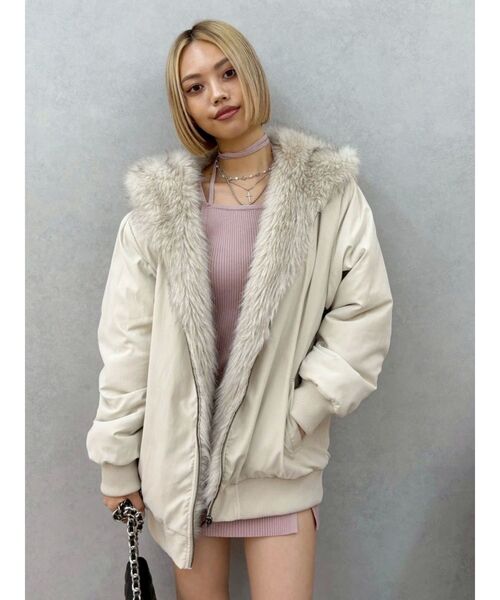 EVRIS（エヴリス）の「リバーシブルオーバーサイズフードブルゾン（ブルゾン・レディース・ブラック/ホワイト・FREE）」の19枚目の写真