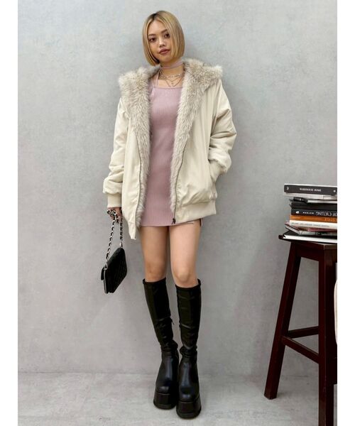 EVRIS（エヴリス）の「リバーシブルオーバーサイズフードブルゾン（ブルゾン・レディース・ブラック/ホワイト・FREE）」の20枚目の写真