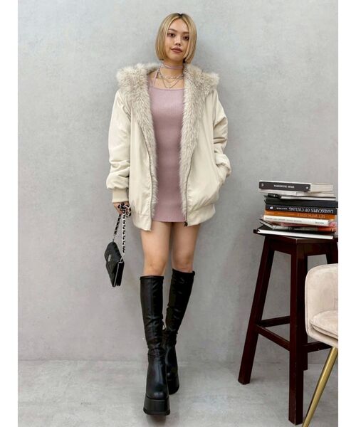 EVRIS（エヴリス）の「リバーシブルオーバーサイズフードブルゾン（ブルゾン・レディース・ブラック/ホワイト・FREE）」の21枚目の写真