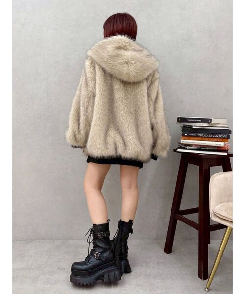 リバーシブルオーバーサイズフードブルゾン（ブルゾン）｜EVRIS