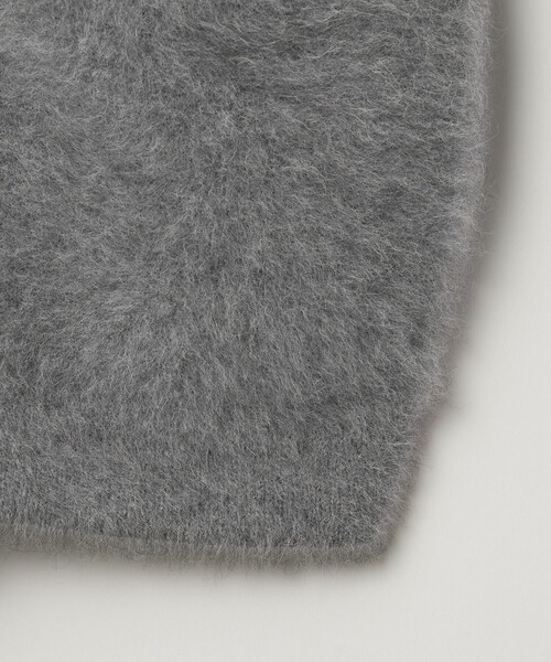 UNITED ARROWS（ユナイテッドアローズ）の「フォックスカシミヤ オーバーミドル プルオーバー（ニット/セーター・レディース・ライム/ブラック/グレー・FREE）」の21枚目の写真