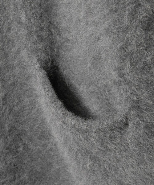 UNITED ARROWS（ユナイテッドアローズ）の「フォックスカシミヤ オーバーミドル プルオーバー（ニット/セーター・レディース・ライム/ブラック/グレー・FREE）」の22枚目の写真