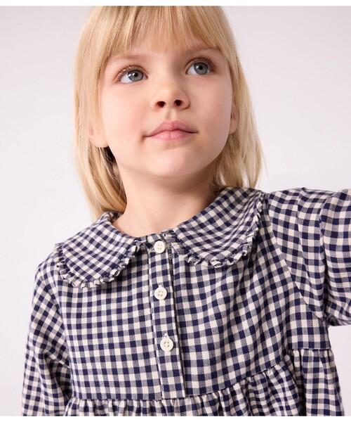 PETIT BATEAU(プチバトー)の「ワンピース(ワンピース・キッズ・ホワイト×ブルー・3YEAR/4YEAR/5YEAR)」の6枚目の写真