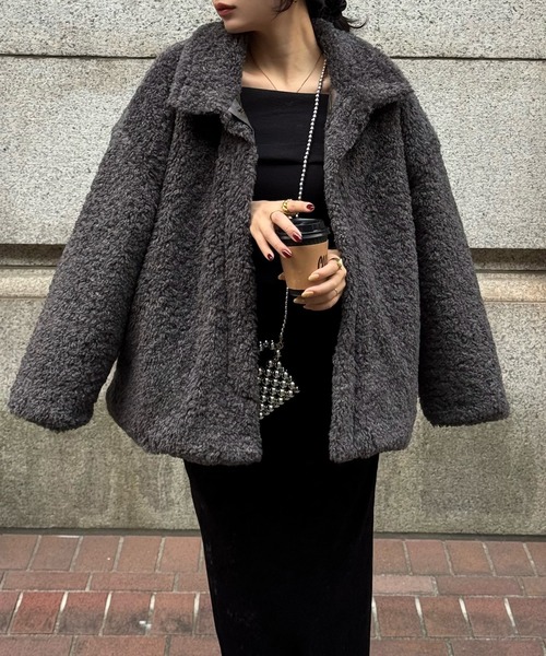 JUNOAH(ジュノア)の「2wayカラープードルファーコート(ステンカラーコート・レディース・ブラウン/ブラック/チャコール・SMALL/LARGE/MEDIUM)」の14枚目の写真