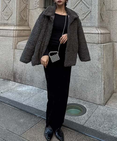 JUNOAH(ジュノア)の「2wayカラープードルファーコート(ステンカラーコート・レディース・ブラウン/ブラック/チャコール・SMALL/LARGE/MEDIUM)」の15枚目の写真