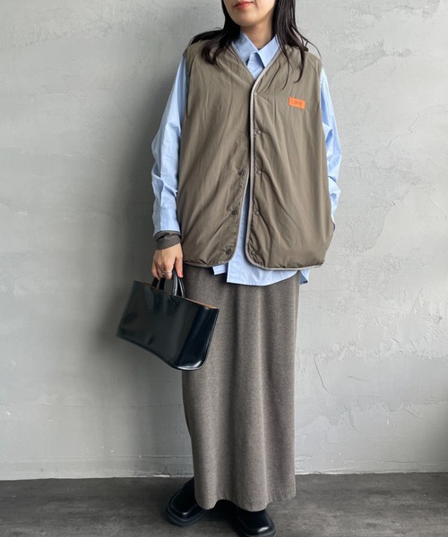 UNIVERSAL OVERALL（ユニバーサルオーバーオール）の「[UNIVERSAL OVERALL/ユニバーサルオーバーオール] 別注 リバーシブルボアベスト（ベスト・レディース・チャコールグレー/ブラック・M/L/XL）」の4枚目の写真