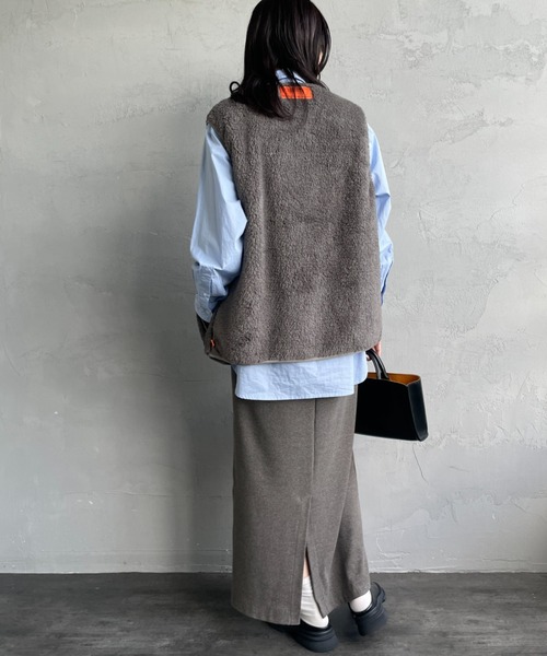 UNIVERSAL OVERALL（ユニバーサルオーバーオール）の「[UNIVERSAL OVERALL/ユニバーサルオーバーオール] 別注 リバーシブルボアベスト（ベスト・レディース・チャコールグレー/ブラック・M/L/XL）」の10枚目の写真