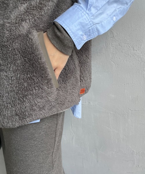 UNIVERSAL OVERALL（ユニバーサルオーバーオール）の「[UNIVERSAL OVERALL/ユニバーサルオーバーオール] 別注 リバーシブルボアベスト（ベスト・レディース・チャコールグレー/ブラック・M/L/XL）」の13枚目の写真