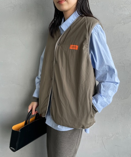 UNIVERSAL OVERALL（ユニバーサルオーバーオール）の「[UNIVERSAL OVERALL/ユニバーサルオーバーオール] 別注 リバーシブルボアベスト（ベスト・レディース・チャコールグレー/ブラック・M/L/XL）」の14枚目の写真