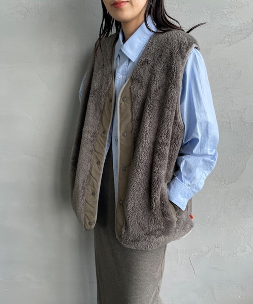 UNIVERSAL OVERALL（ユニバーサルオーバーオール）の「[UNIVERSAL OVERALL/ユニバーサルオーバーオール] 別注 リバーシブルボアベスト（ベスト・レディース・チャコールグレー/ブラック・M/L/XL）」の19枚目の写真