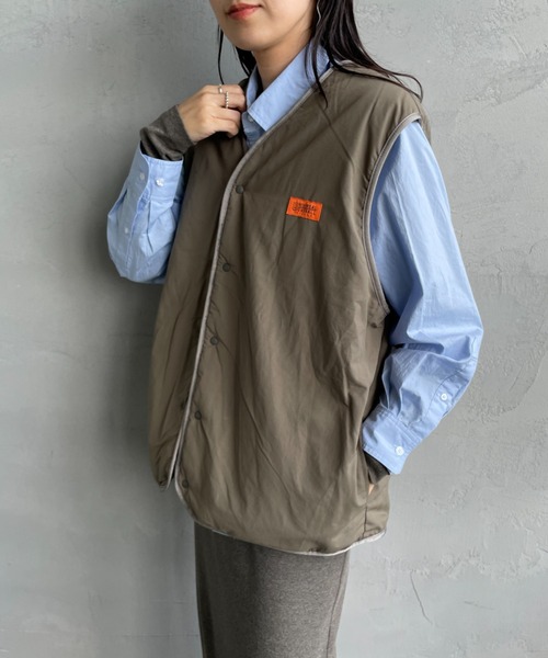 UNIVERSAL OVERALL（ユニバーサルオーバーオール）の「[UNIVERSAL OVERALL/ユニバーサルオーバーオール] 別注 リバーシブルボアベスト（ベスト・レディース・チャコールグレー/ブラック・M/L/XL）」の22枚目の写真