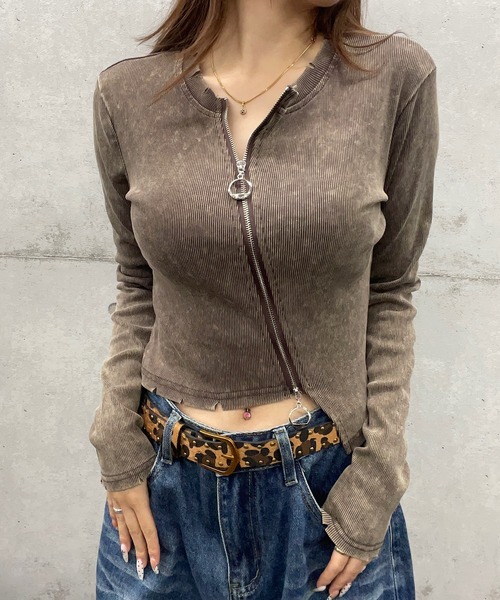 ROGER AND RAW(ロジャーアンドロウ)の「アシメジップリブ長袖トップス(Tシャツ/カットソー・レディース・ホワイト/ブラウン/スミクロ・FREE)」の9枚目の写真