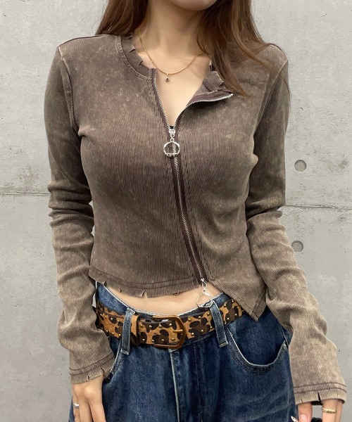 ROGER AND RAW(ロジャーアンドロウ)の「アシメジップリブ長袖トップス(Tシャツ/カットソー・レディース・ホワイト/ブラウン/スミクロ・FREE)」の11枚目の写真