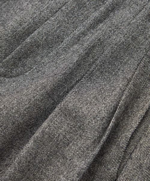 ROPE'（ロペ）の「ウールレーヨンクラシック2タックパンツ(ヘリンボーン/グレンチェック)/セットアップ対応（その他パンツ・レディース・ブラック系その他2/ブラック系その他・40/38/36）」の3枚目の写真