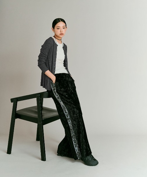 W:Huku(フーク)の「【W:Huku / ウールミックス ライトニット】ロングスリーブ カーディガン / Wool Blend Lightweight Knit Cardigan(ニット/セーター・レディース・ブラック/チャコール/ライトグレー/ブラウン・FREE)」の19枚目の写真