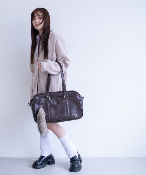 GYDA(ジェイダ)の「GYDA(ジェイダ)ファーチャーム付き合皮スクールボストン GY-B411 スクールバッグ(ボストンバッグ・レディース・ブラウン/ブラック・FREE)」の8枚目の写真