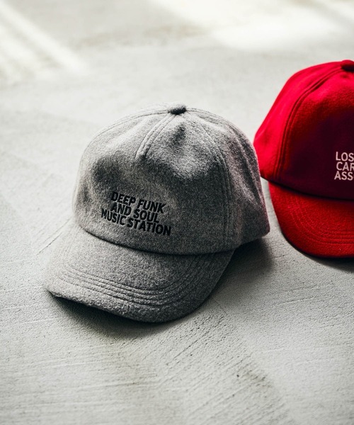 LAKOLE(ラコレ)の「メルトンライクキャップ / 593165(キャップ・メンズ・ネイビー/レッド/グレー・9)」の2枚目の写真