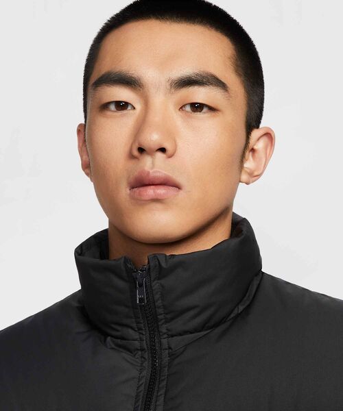 NIKE(ナイキ)の「ナイキ スポーツウェア クラブ メンズ Therma-FIT パファー ベスト / Nike Sportswear Club Men's Therma-FIT Puffer Vest IB2978-010 Black(ダウンベスト・メンズ・ブラック・M/L/XL/S/2XL)」の3枚目の写真