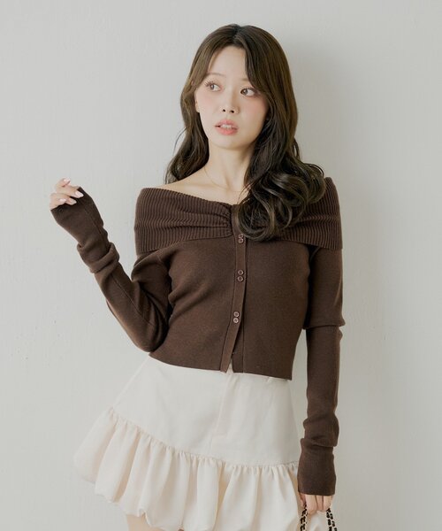 Chico（チコ）の「フロントボタンオフショルニット（ニット/セーター・レディース・ブラウン/ピンク/チャコールグレー/アイボリー・FREE）」の19枚目の写真
