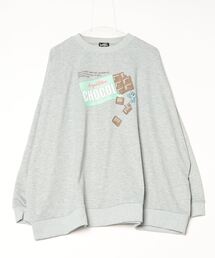 Perfect Suit FActory（パーフェクトスーツファクトリー）の「【エンジェルブルー×DIP IN CHOCOLATE】プリントビッグスウェット（スウェット）」