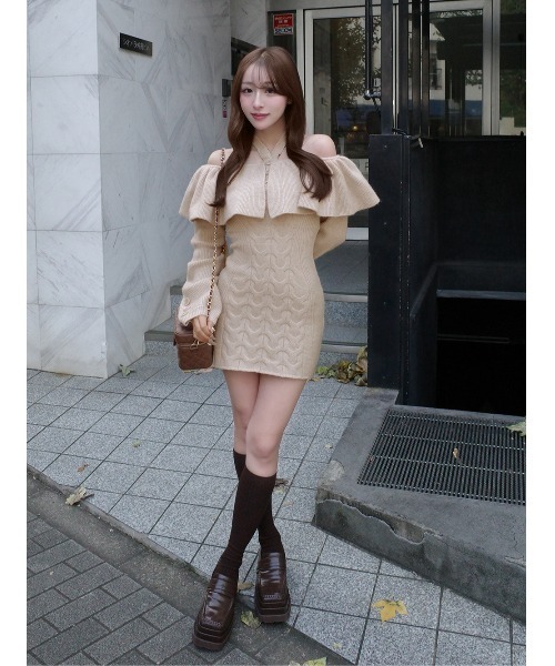 ホルターデザインオフショルニットミニワンピース（ワンピース