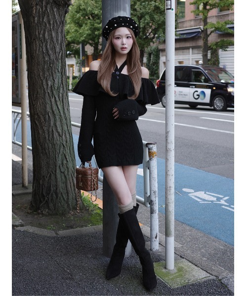 ホルターデザインオフショルニットミニワンピース（ワンピース