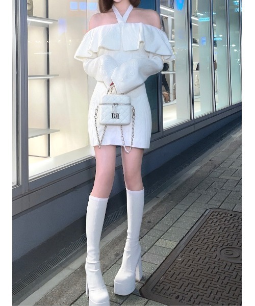 ホルターデザインオフショルニットミニワンピース（ワンピース