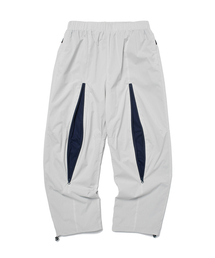 WKNDRS（ウィーキャンドース）の「TECHNICAL WINDBREAKER PANTS (L.GREY)（スウェットパンツ）」