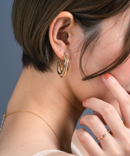 Os accessory(オズアクセサリー)の「Os -オズ- 【金属アレルギー対応】3ラインフープピアス(ピアス(両耳用)・レディース・シルバー/ゴールド・ONE SIZE)」の19枚目の写真