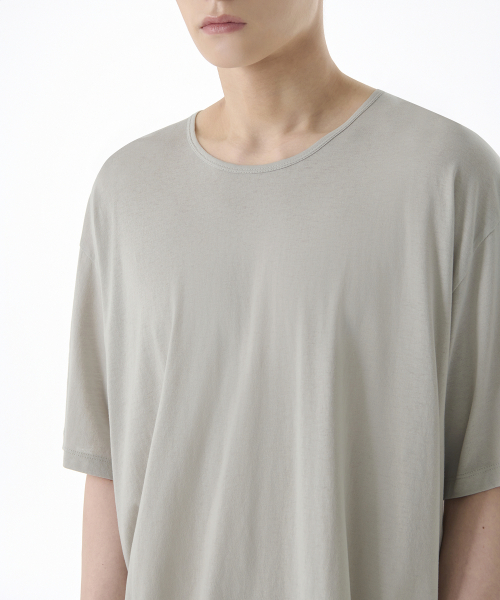 MUSINSA STANDARD（ムシンサスタンダード）の「リラックスドライトウェイトCRスクープネックTシャツ[マッシュルーム]（Tシャツ/カットソー・メンズ・その他・SMALL/MEDIUM/LARGE/X-LARGE/XX-LARGE/XXX-LARGE）」の5枚目の写真