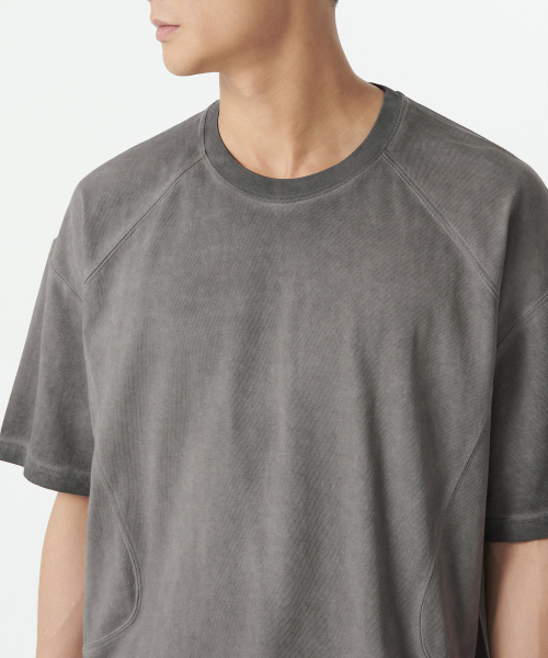 MUSINSA STANDARD（ムシンサスタンダード）の「ルナ ダイング ストラクチャード オーバーサイズ クルーネック Tシャツ [チャコールグレー]（Tシャツ/カットソー・メンズ・その他・XX-LARGE/XXX-LARGE/LARGE/MEDIUM/SMALL/X-LARGE）」の4枚目の写真