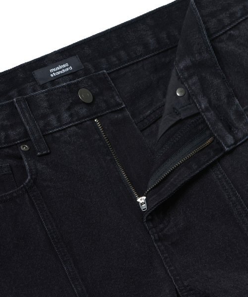MUSINSA STANDARD（ムシンサスタンダード）の「ストレートパネルバックスリットデニムパンツ[ウォッシュドブラック]（デニムパンツ・メンズ・その他・36/26/27/28/29/30/31/32/33/34）」の3枚目の写真