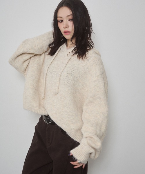 ENVYM（アンビー）の「フーディールーズニットPO（ニット/セーター・レディース・ブラウン/グレー/ベージュ・FREE）」の3枚目の写真