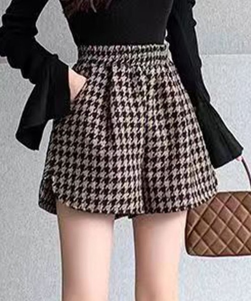 GLAMOROUS JANE(グラマラスジェーン)の「千鳥柄ウエストゴムショートパンツ(その他パンツ・レディース・ブラック/ブラウン・L/M)」の1枚目の写真