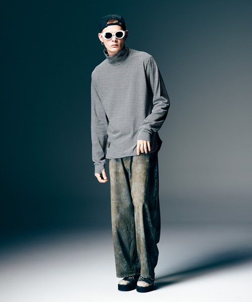 glamb（グラム）の「Deformed Turtleneck Cutsew / デフォームドタートルネックカットソー（Tシャツ/カットソー・メンズ・ホワイト/ブラック/ブラック系その他・S/M/L）」の19枚目の写真