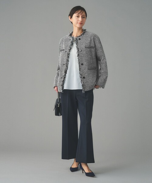 UNITED ARROWS（ユナイテッドアローズ）の「2トーン ツイードライク ノーカラー ジャケット（ノーカラージャケット・レディース・ブラック/ネイビー・40/38/36）」の8枚目の写真