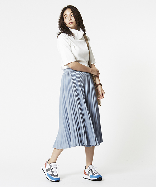 ELFORBR（エルフォーブル）の「フェイクスエードプリーツスカートⅡ（スカート・レディース・ブラウン/ベージュ/ターコイズブルー/サックスブルー・38/36）」の4枚目の写真