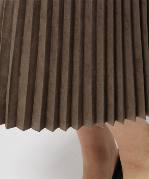 ELFORBR（エルフォーブル）の「フェイクスエードプリーツスカートⅡ（スカート・レディース・ブラウン/ベージュ/ターコイズブルー/サックスブルー・38/36）」の10枚目の写真