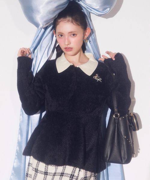 VIS（ビス）の「ラインストーン＆スタッズハートカットバッグ（ショルダーバッグ・レディース・レッド/オフホワイト/ブラック・FREE）」の3枚目の写真