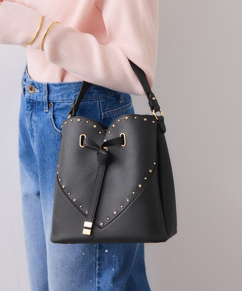 VIS（ビス）の「ラインストーン＆スタッズハートカットバッグ（ショルダーバッグ・レディース・レッド/オフホワイト/ブラック・FREE）」の21枚目の写真